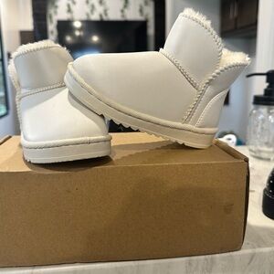 Size 12 (26) Girls Boots